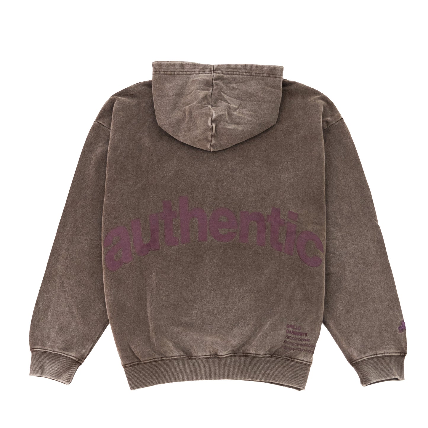 Sudadera con capucha de color marrón desgastado. Diseño  serigrafiado en color vino en la parte delantera, trasera y trasera baja inferior derecho. Logo bordado en el puño de la manga.
