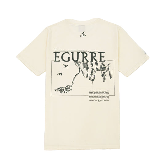 Camiseta de manga corta y cuello redondo, 100% algodón. Diseño en color antracita, parte delantera y trasera serigrafiado. Logo bordado en la manga.